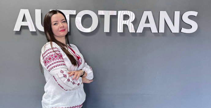 Українська краса в кожній деталі: Autotrans у вишиванках до Дня української жінки